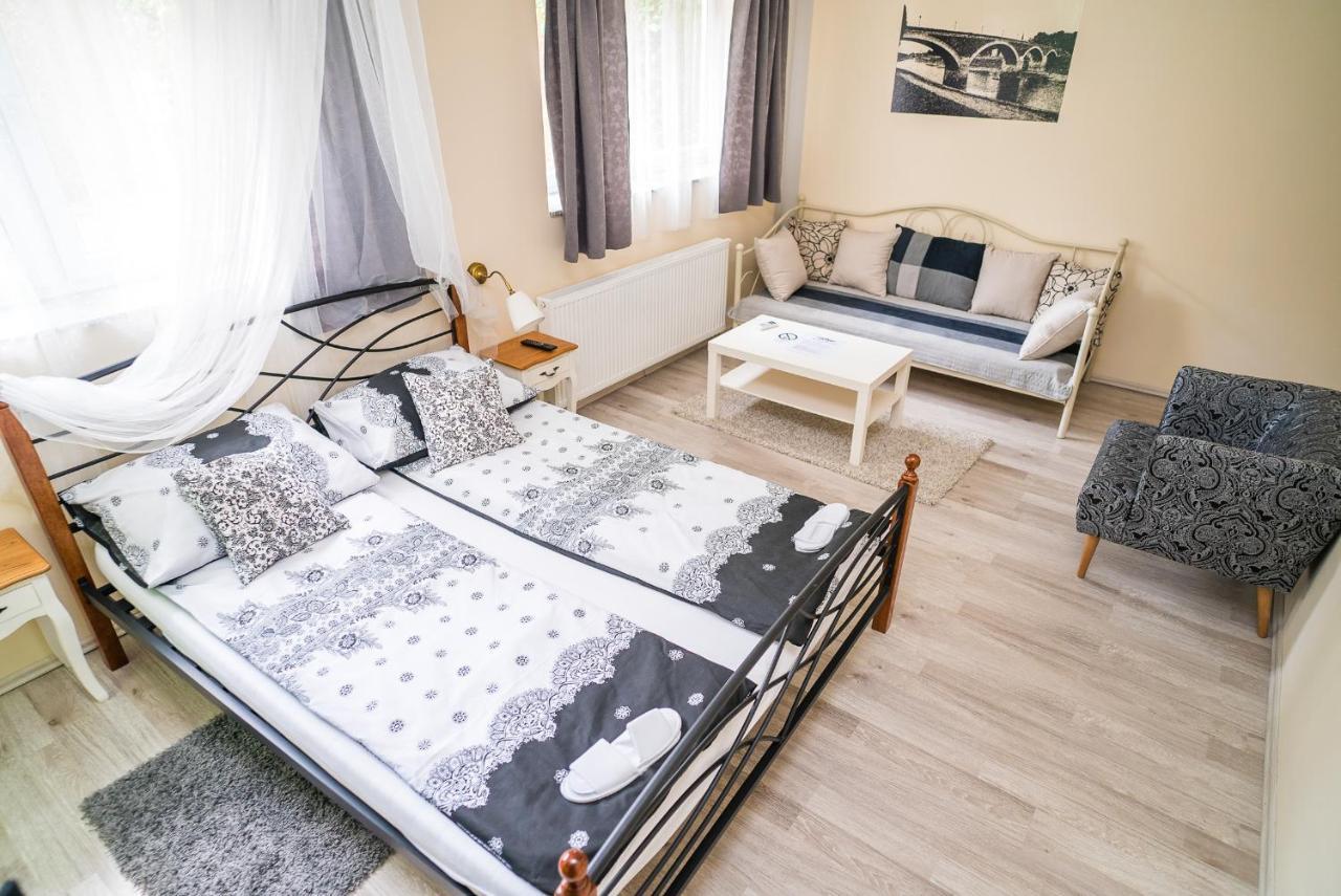 Boutique Hostel Kings N' Queens Zagreb Exterior foto